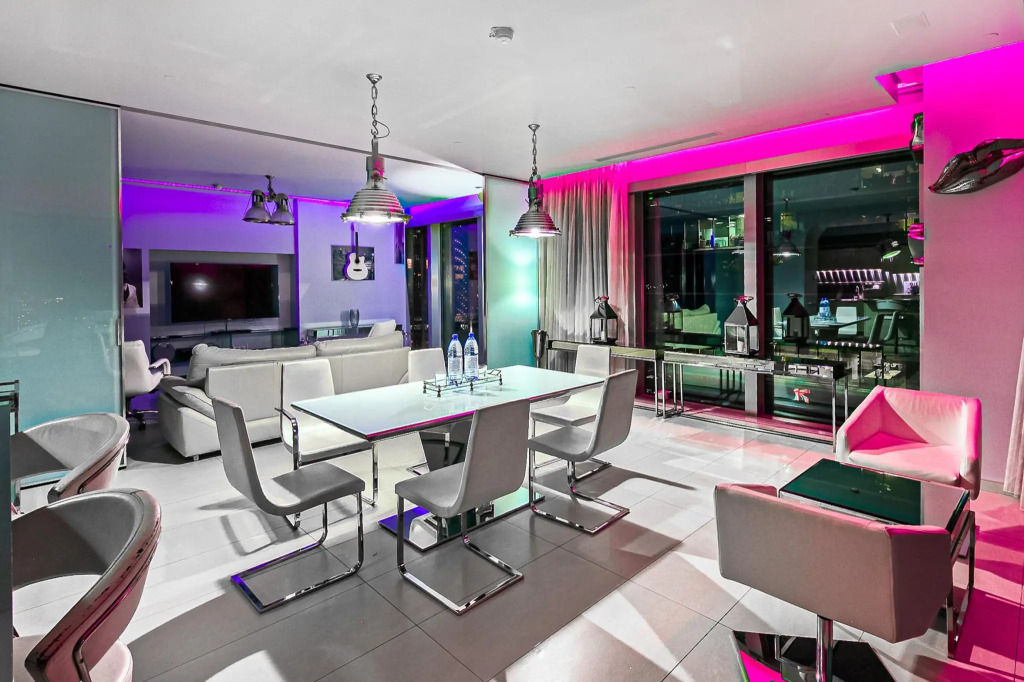 Москва: Апартаменты Fly Apartments  на проезде 1-й Красногвардейский