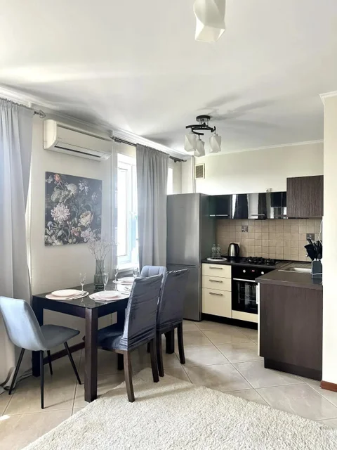 Москва: Uragan Apart (Ураган Апарт) на улице Большая Якиманка 54