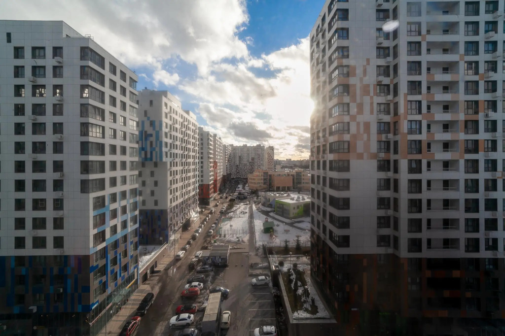 Москва: Санди на улице  Корабельная