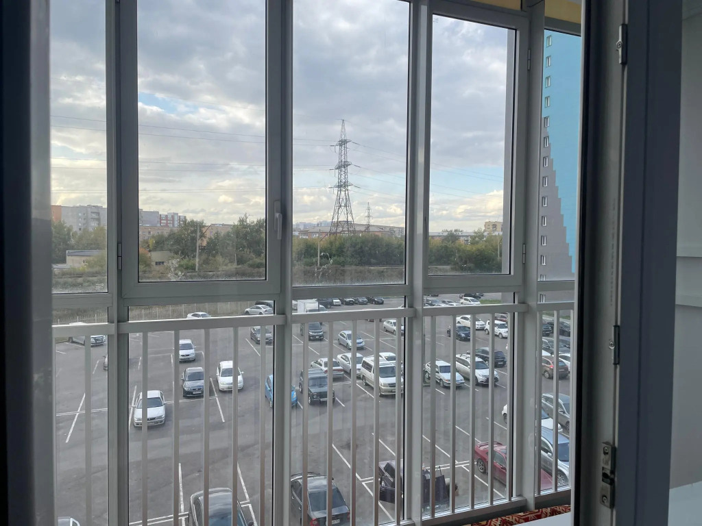 Красноярск: Апартаменты на улице Александра Матросова 36