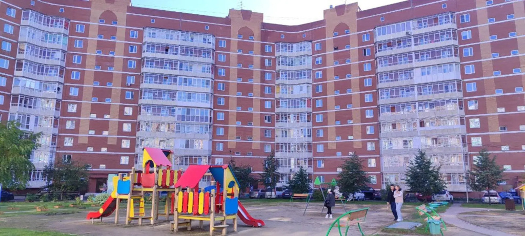 Красноярск: Золотой ключ на улице Алексеева 25