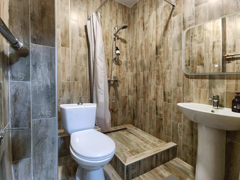 Красноярск: Comfort Home на улице 78-й Добровольческой Бригады 25