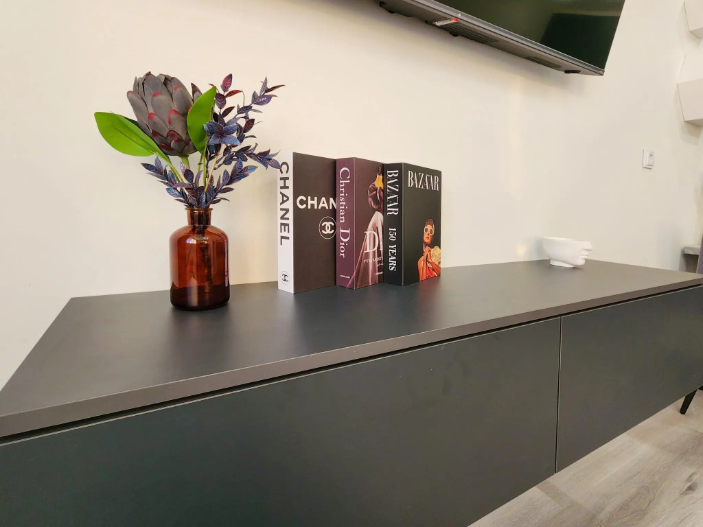 Красноярск: Comfort Home на улице Петра Ломако