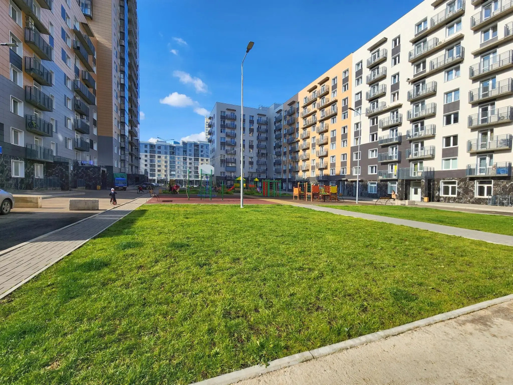 Красноярск: Comfort Home на улице Петра Ломако