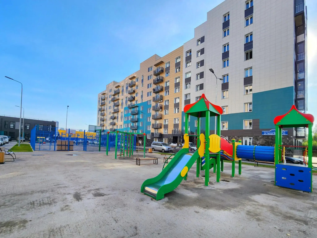 Красноярск: Comfort Home на улице Петра Ломако