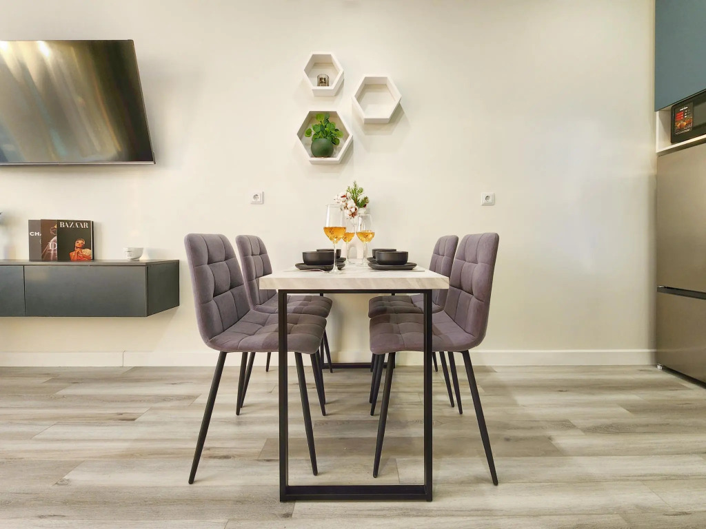 Красноярск: Comfort Home на улице Петра Ломако
