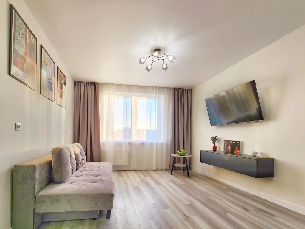 Красноярск: Comfort Home на улице Петра Ломако