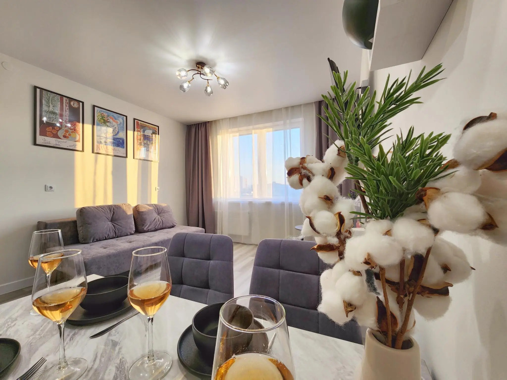 Красноярск: Comfort Home на улице Петра Ломако