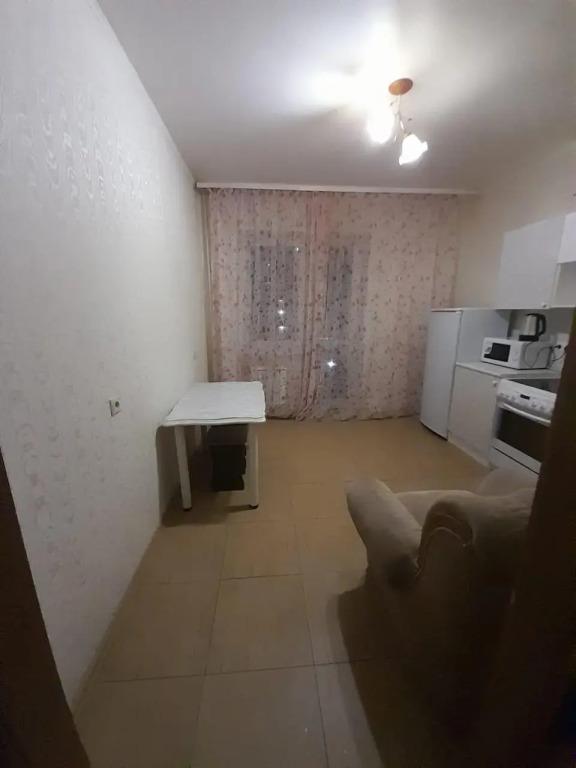 Красноярск: Апартаменты на улице Авиаторов 23
