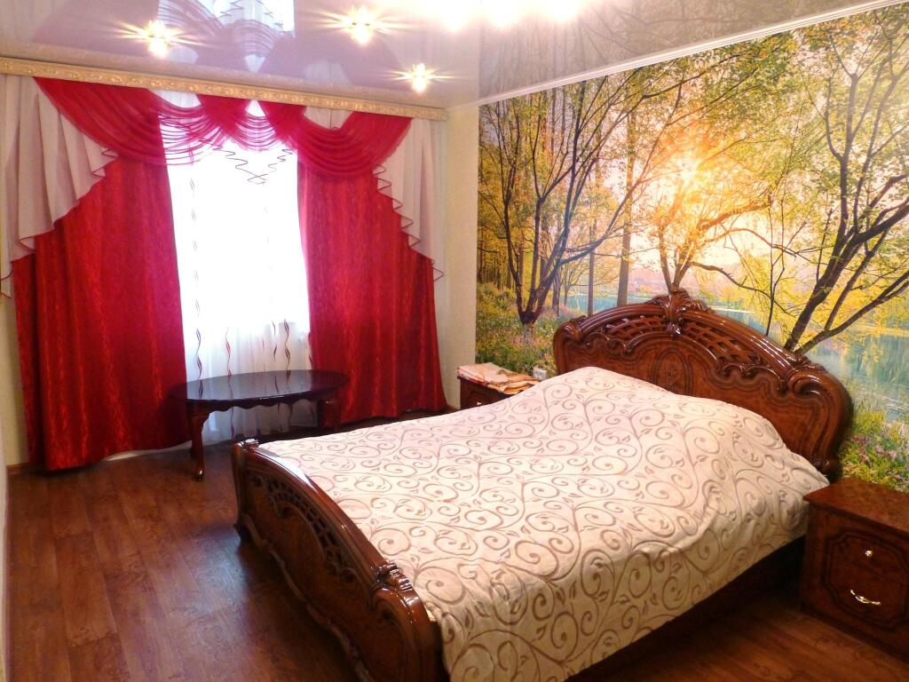 Петропавловск-Камчатский: Апартаменты на улице Толстого 1