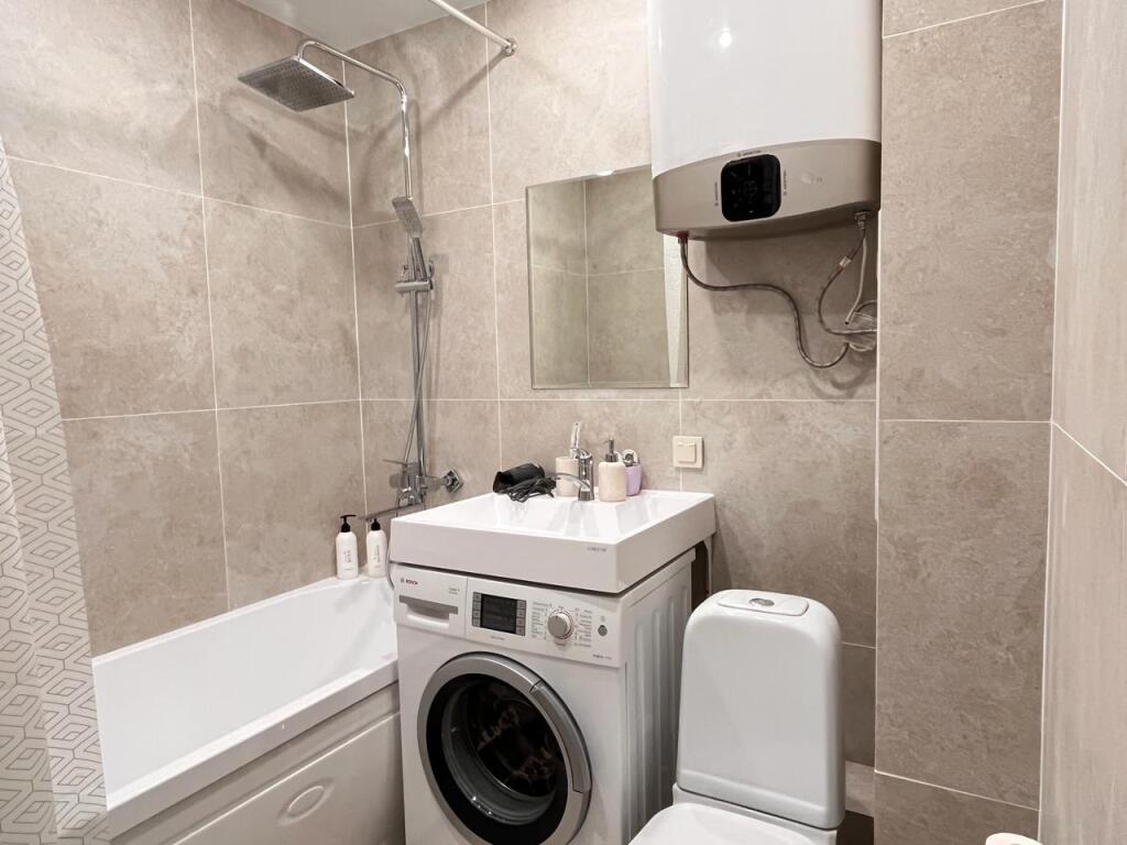 Набережные Челны: Апартаменты на проспекте Яшьлек 12Б