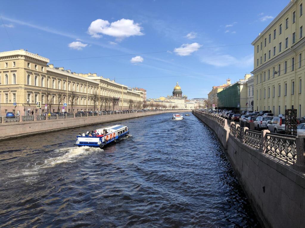 Тула: Апартаменты на улице Глинки 3-5-7