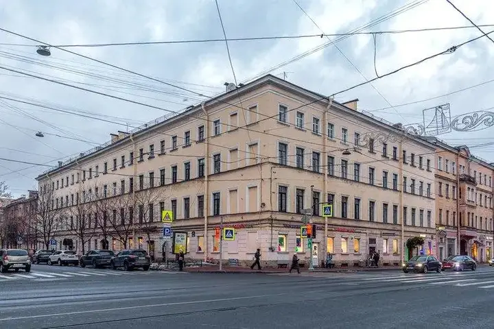 Апартаменты на 4-ой линии Васильевского острова — фото 1