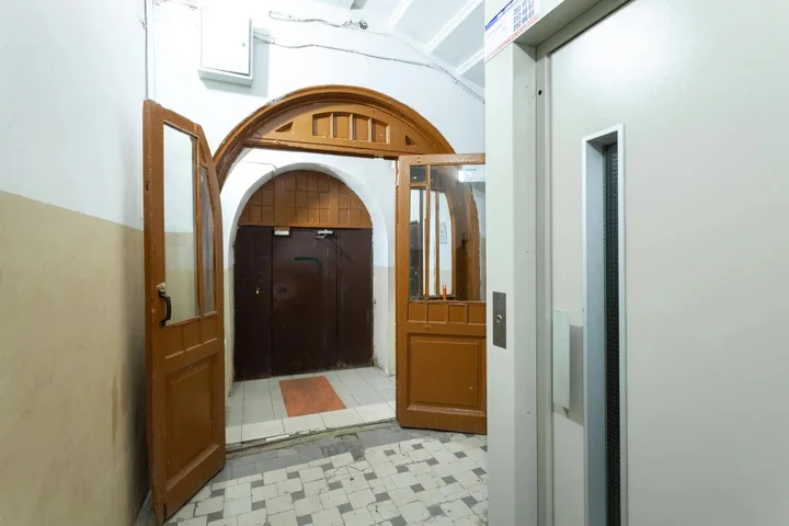 Санкт-Петербург: Апартаменты на улице Белинского 11