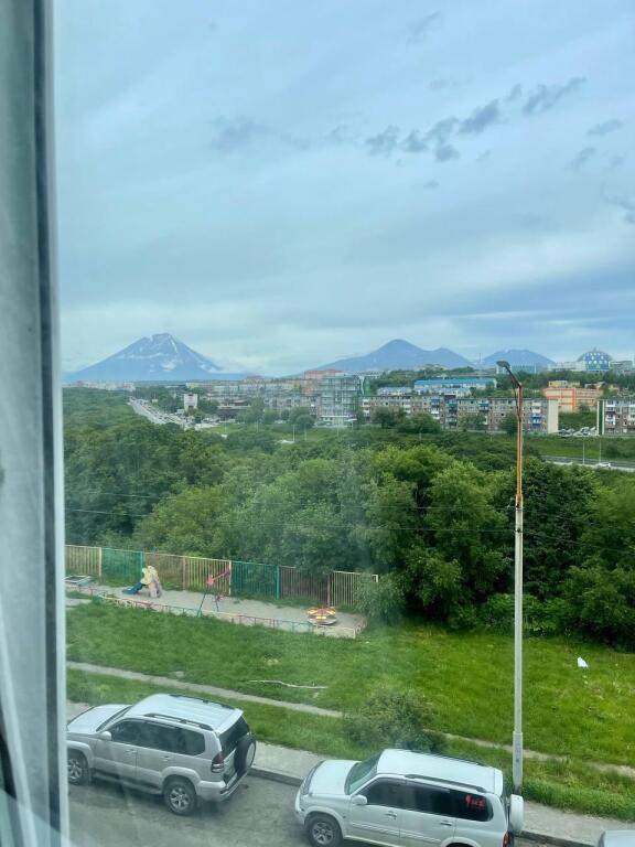 Петропавловск-Камчатский: Уютный дом на проезде Туристический 24