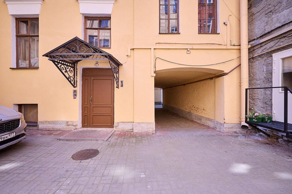 Санкт-Петербург: На  4-й Советской