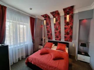 Тольятти: Гостиничный Комплекс Эмеральд