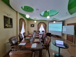 Тольятти: Гостиничный Комплекс Эмеральд