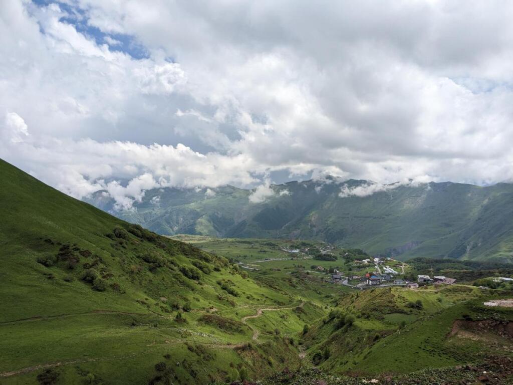 Hotel Touch The Mountains Twins New Gudauri — фото 2