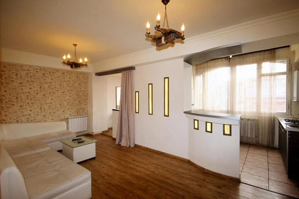 Ереван: Rent Inn Yerevan (Рент Инн Ереван) на улице Сарьяна 40