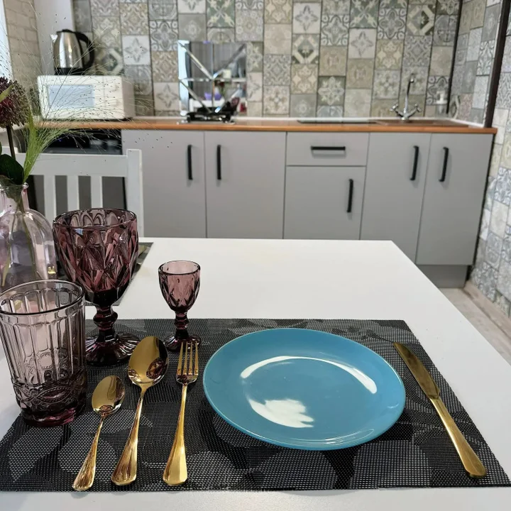 Саратов: Volga Rent (Волга Рент) на улице имени В.И. Чапаева 52