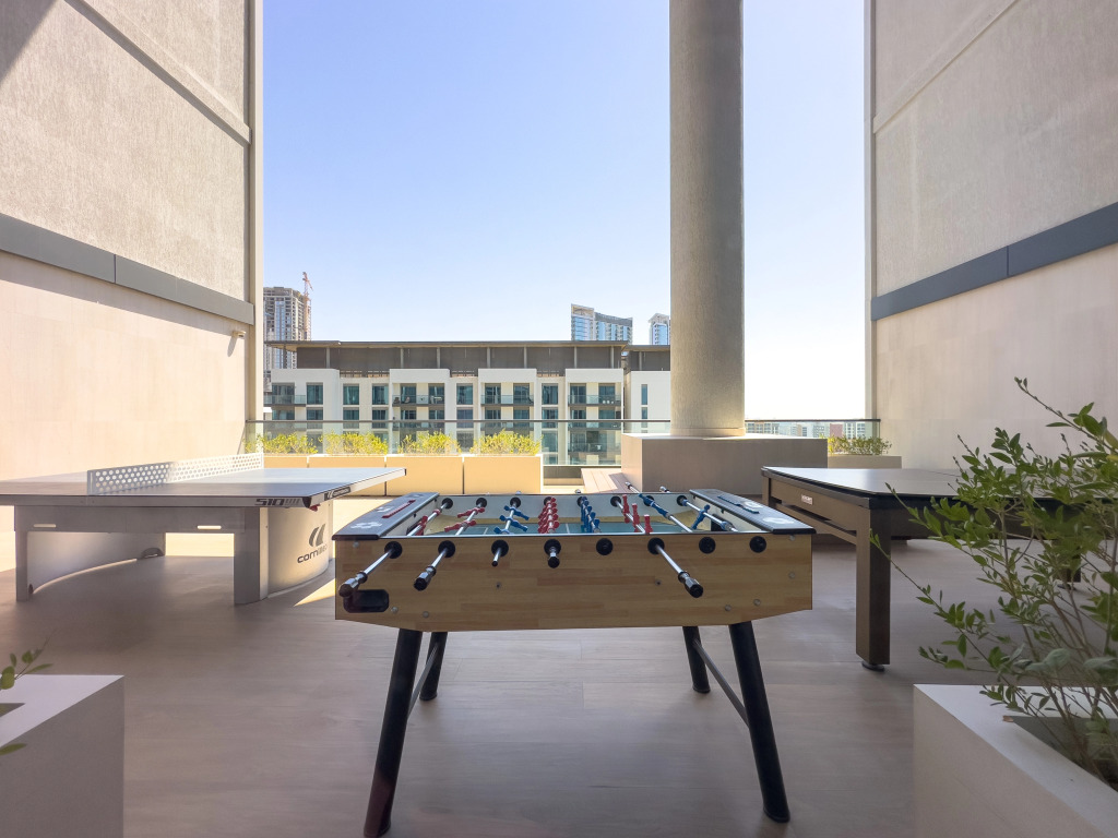 Дубай: Апартаменты Marco Polo - Stunning 2BR with Burj View | Spacious Gym & Pool