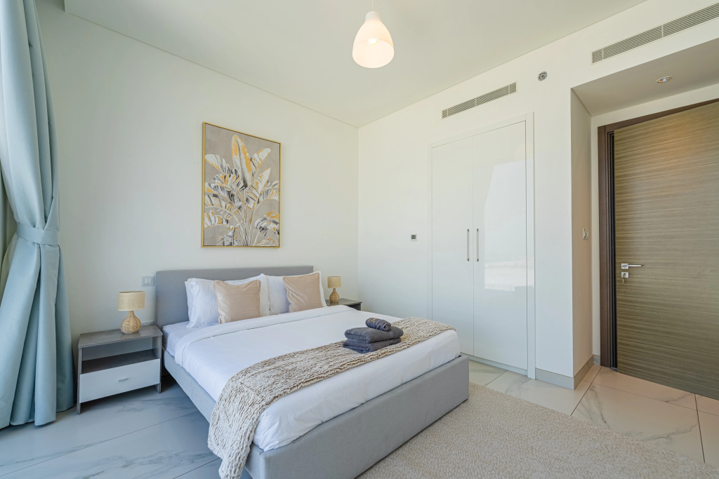 Дубай: Апартаменты Marco Polo - Stunning 2BR with Burj View | Spacious Gym & Pool