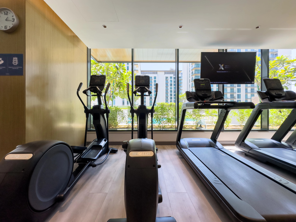 Дубай: Апартаменты Marco Polo - Stunning 2BR with Burj View | Spacious Gym & Pool