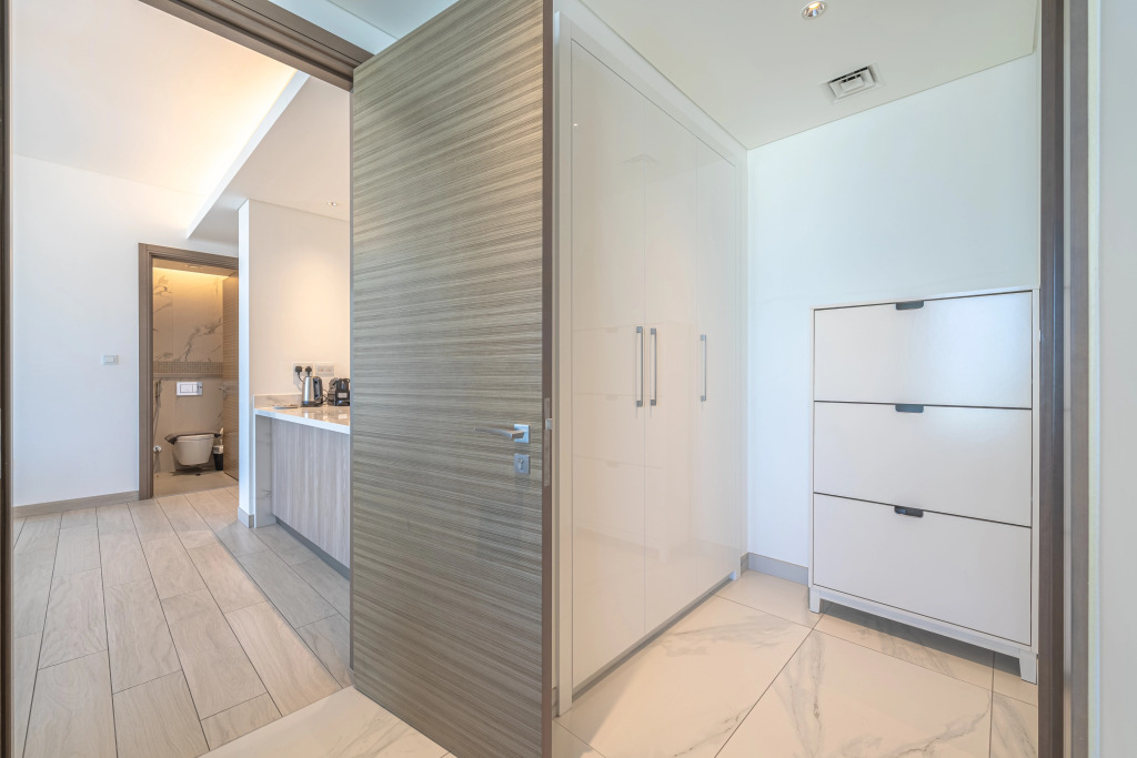 Дубай: Апартаменты Marco Polo - Stunning 2BR with Burj View | Spacious Gym & Pool