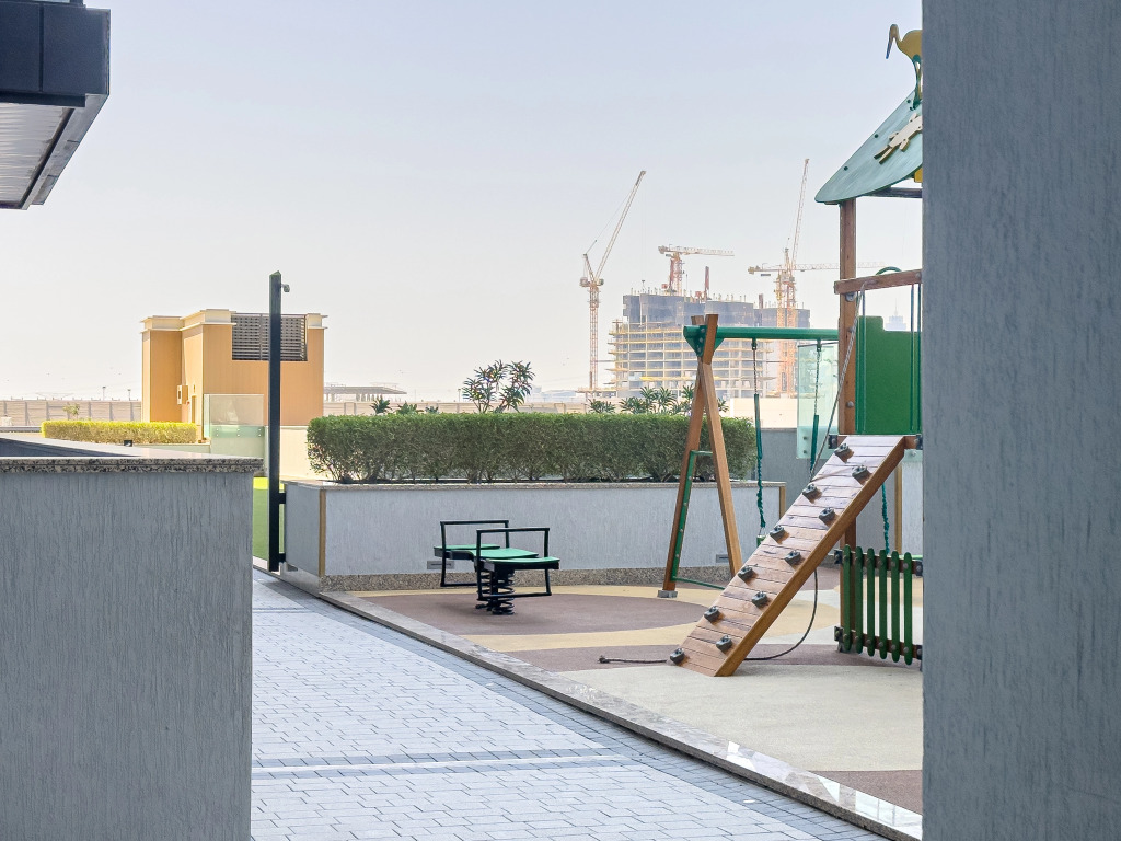 Дубай: Апартаменты Marco Polo - Stunning 2BR with Burj View | Spacious Gym & Pool