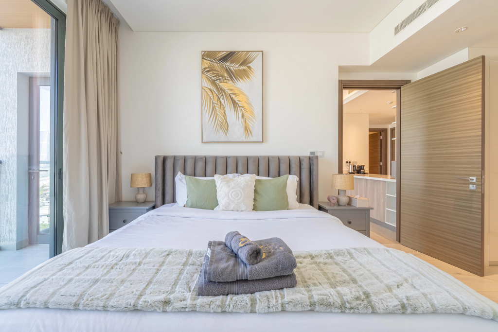Дубай: Апартаменты Marco Polo - Stunning 2BR with Burj View | Spacious Gym & Pool