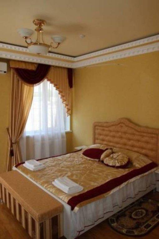 Симферополь: Отель Люкс