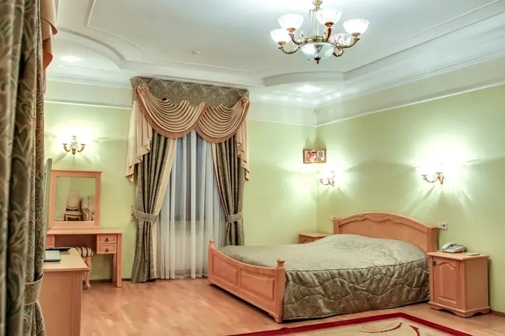 Симферополь: Гостиница Таврическая