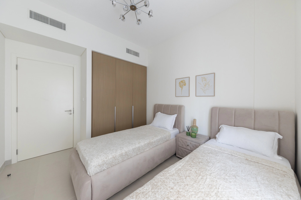 Дубай: Апартаменты Premium White And Beige 3BR in Surf 2