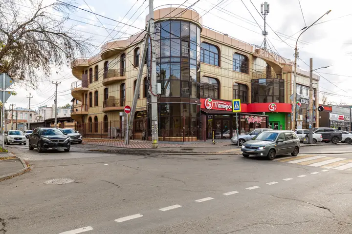 Отель Эдейл — фото 1