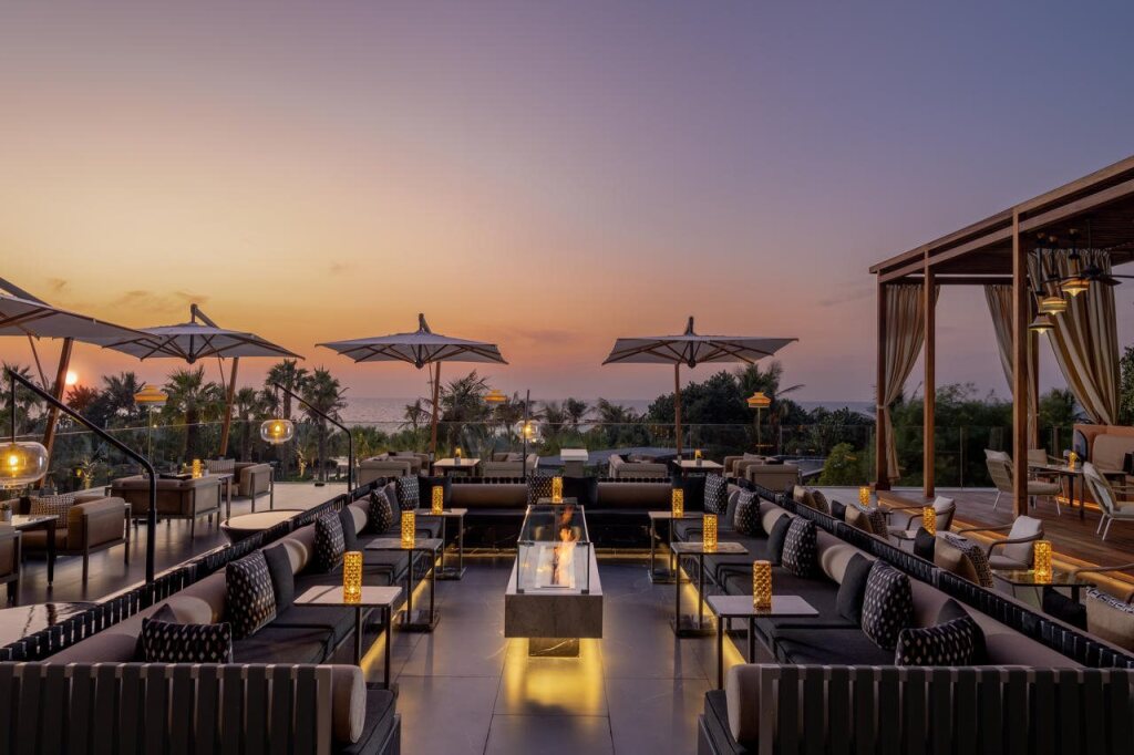Дубай: Caesars Palace Bluewaters Dubai