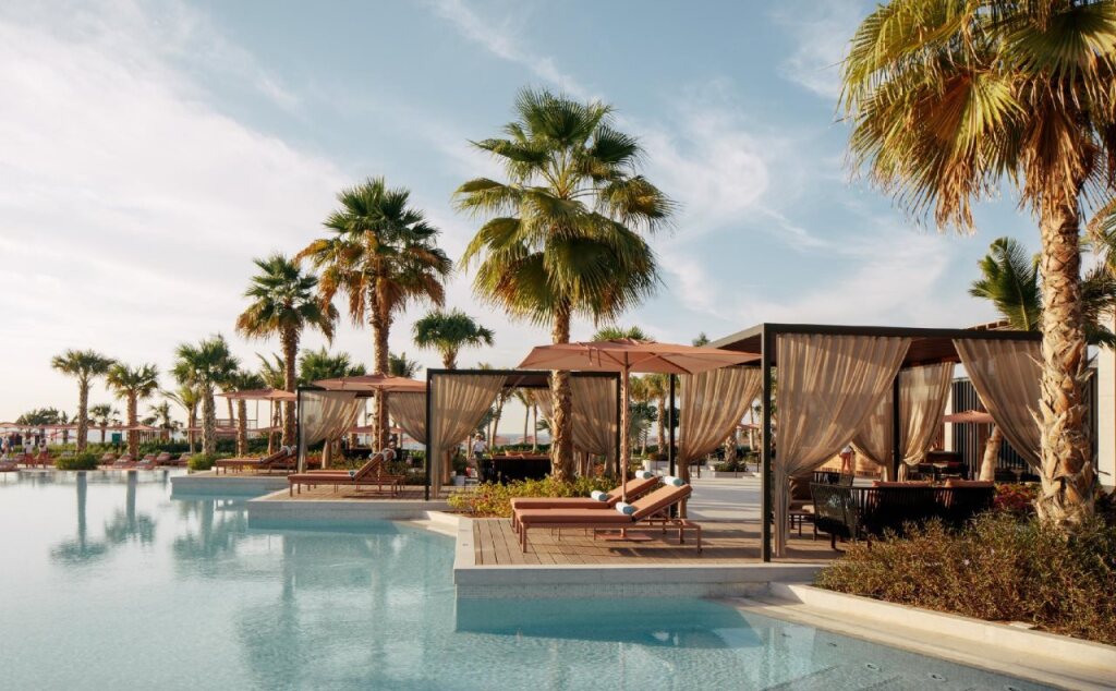 Дубай: Caesars Palace Bluewaters Dubai