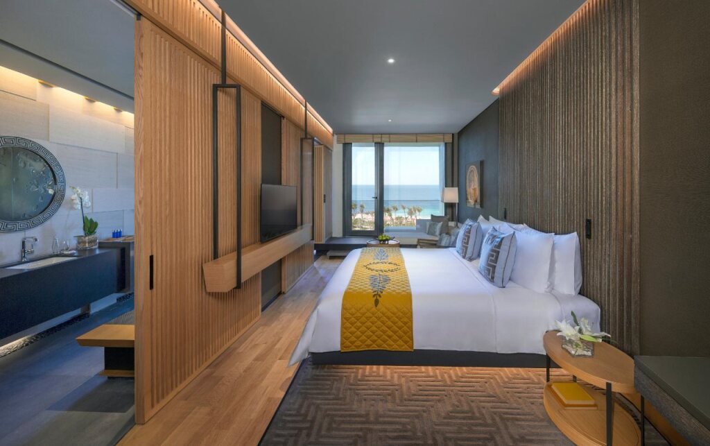 Дубай: Caesars Palace Bluewaters Dubai