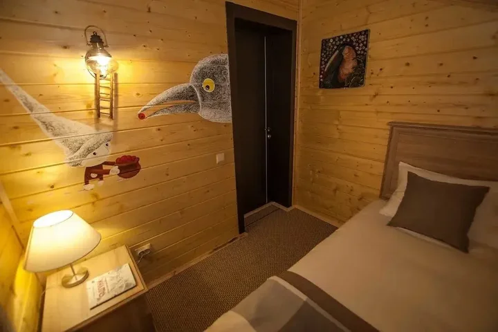 Кола: Отель Eco-home