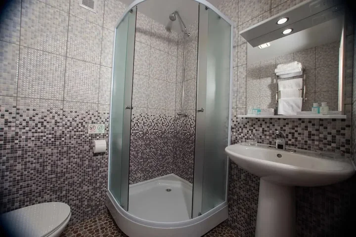 Кола: Отель Eco-home