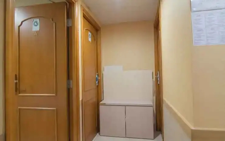 Коулун: Ever Easy Hotel (Mongkok MTR Exit E1)