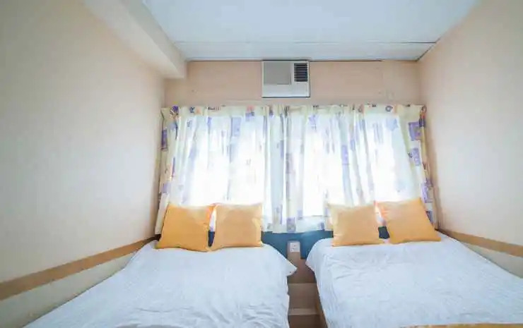Коулун: Ever Easy Hotel (Mongkok MTR Exit E1)