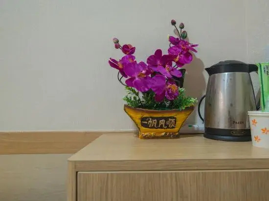 Коулун: Ever Easy Hotel (Mongkok MTR Exit E1)