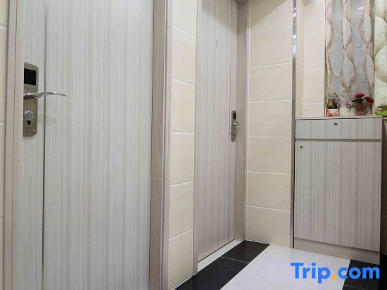 Гонконг: Maple Inn(Tsim Sha Tsui Store C2 EXIT)