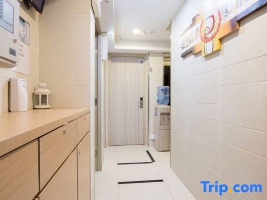Гонконг: Maple Inn(Tsim Sha Tsui Store C2 EXIT)