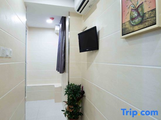 Гонконг: Maple Inn(Tsim Sha Tsui Store C2 EXIT)