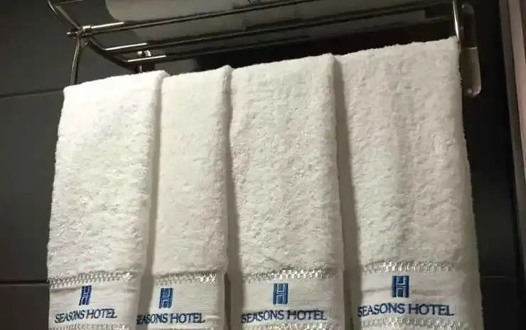 Гонконг: New Seasons Hotel