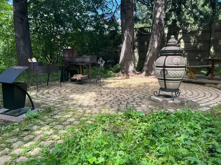 Красноярск: Гостевой дом в хвойном лесу