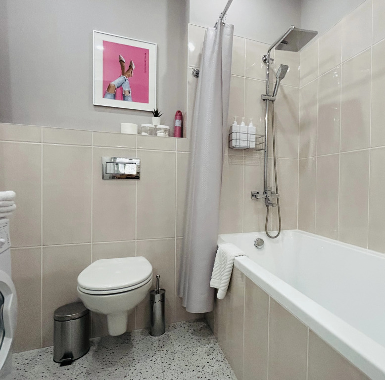 Омск: Апартаменты CozyRent Neoclassic