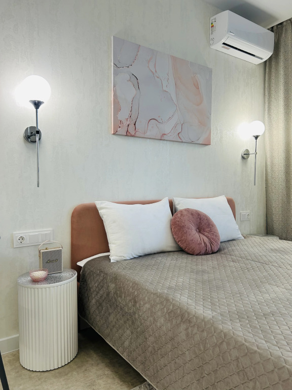 Омск: Апартаменты CozyRent Neoclassic